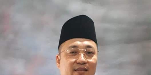 Hendra Sia Beri Bantuan Bagi Masyarakat Korban Banjir
