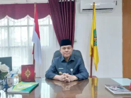 Pj. Bupati Barsel Warga Kehormatan Dayak