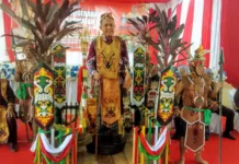 Penganugerahan Gelar Kehormatan Dayak Kepada H. Deddy Winarwan